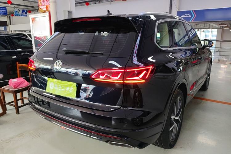 Used Volkswagen Touareg 2020 3.0 TSI Luxury Edition China VI Rear Right 45 Deg