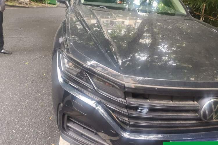 Used Volkswagen Touareg 2020 3.0 TSI Luxury Edition China VI Right Front Headlight