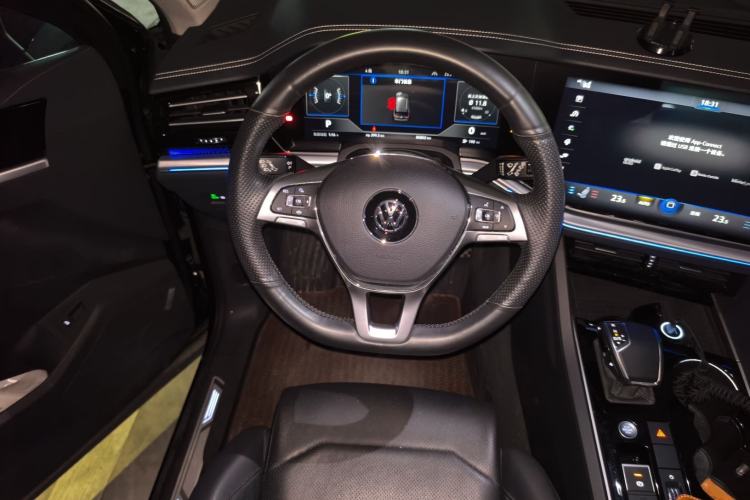 Used Volkswagen Touareg 2020 2.0 TSI RuiShang Edition China VI Standard Steering Wheel
