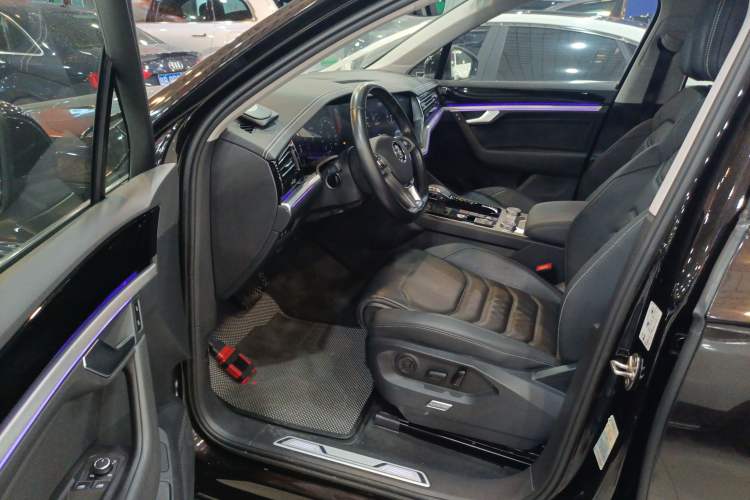 Used Volkswagen Touareg 2020 2.0 TSI RuiShang Edition China VI Standard Driver Seat