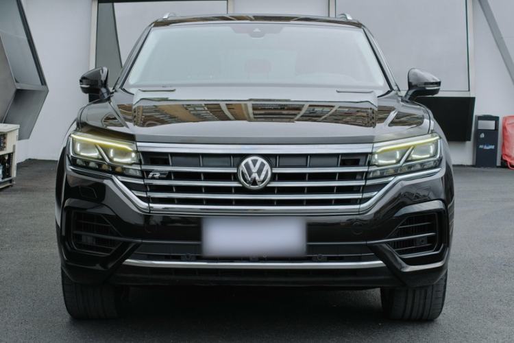 Used Volkswagen Touareg 2020 3.0 TSI Luxury Edition China VI Exterior 3