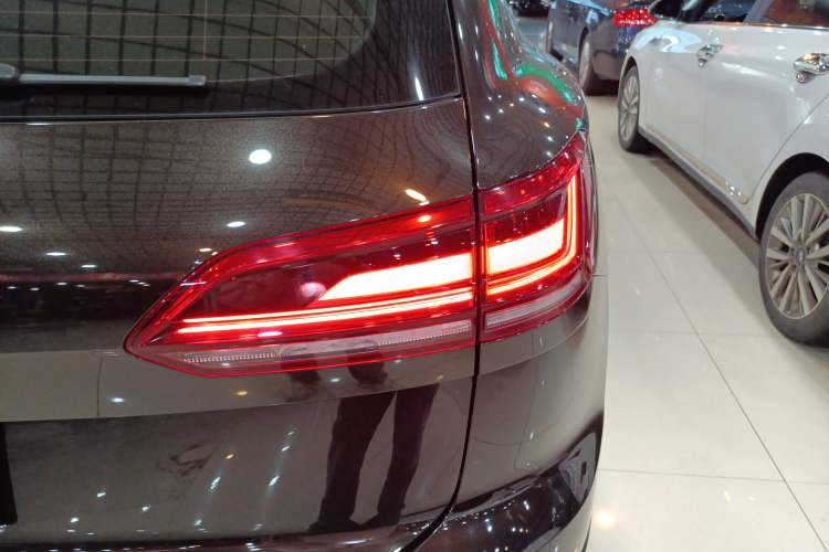 Used Volkswagen Touareg 2020 2.0 TSI RuiShang Edition China VI Standard Exterior 3