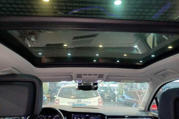 Used Volkswagen Touareg 2020 2.0 TSI RuiShang Edition China VI Standard Headliner