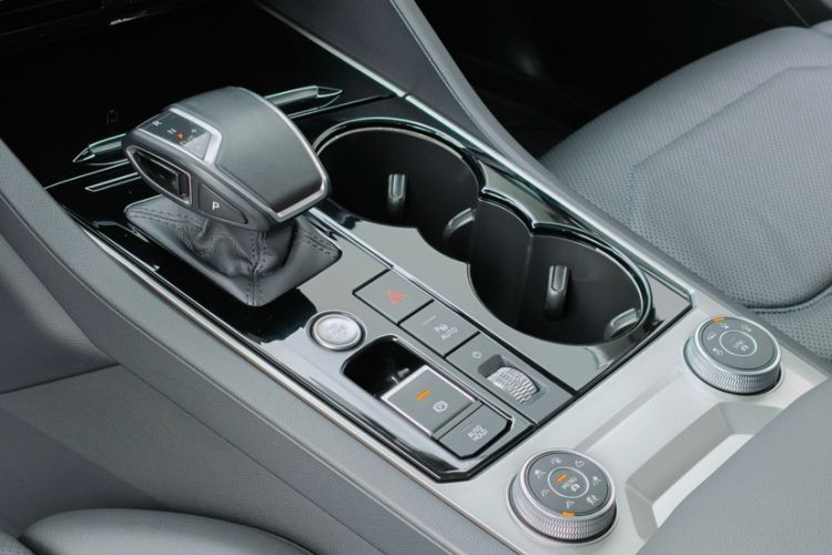 Used Volkswagen Touareg 2020 3.0 TSI Luxury Edition China VI Interior 7