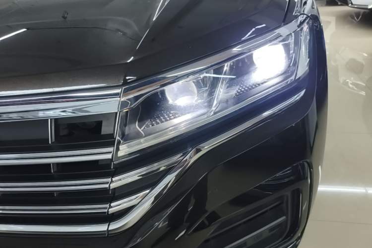 Used Volkswagen Touareg 2020 3.0 TSI Luxury Edition China VI Left Front Headlight