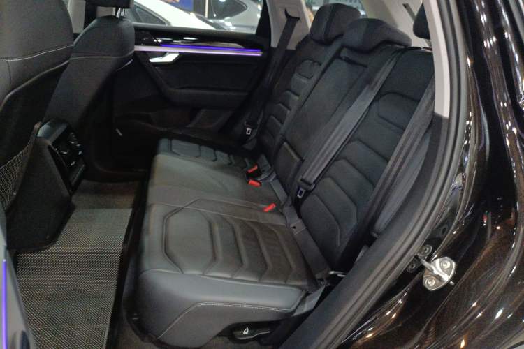 Used Volkswagen Touareg 2020 2.0 TSI RuiShang Edition China VI Standard Left Rear Seat