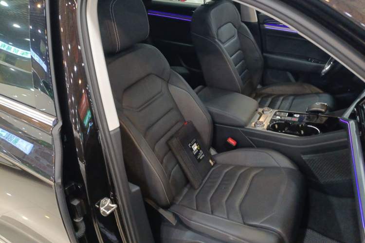 Used Volkswagen Touareg 2020 2.0 TSI RuiShang Edition China VI Standard Right Front Seat