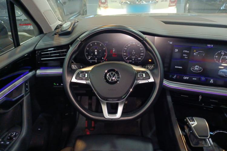 Used Volkswagen Touareg 2020 2.0 TSI RuiShang Edition China VI Standard Steering Wheel