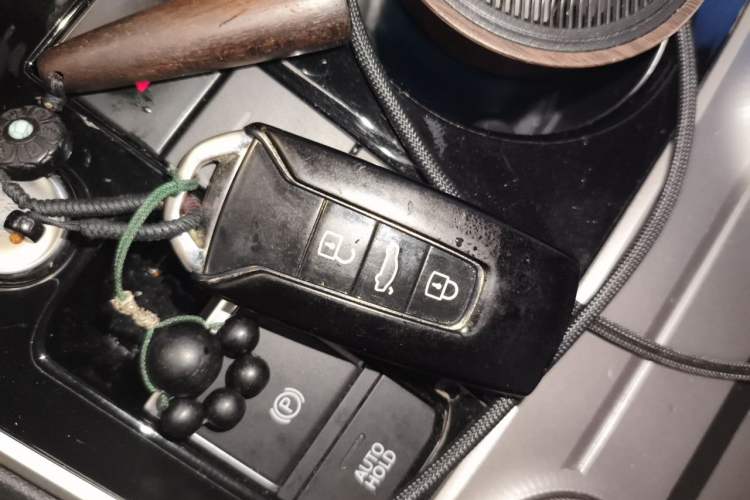 Used Volkswagen Touareg 2020 3.0 TSI Luxury Edition China VI Vehicle Key