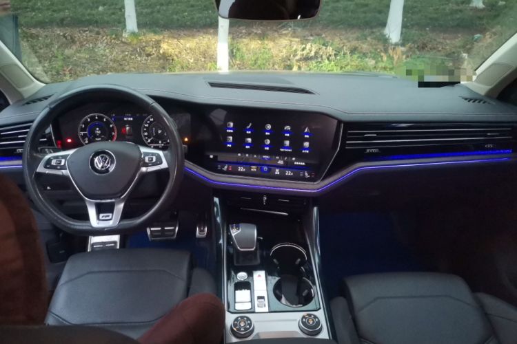 Used Volkswagen Touareg 2020 2.0 TSI RuiShang Edition China VI Standard Center Console