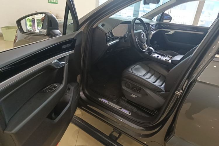 Used Volkswagen Touareg 2020 3.0 TSI Luxury Edition China VI Driver Seat