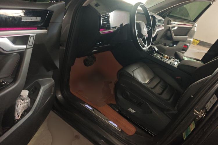 Used Volkswagen Touareg 2020 3.0 TSI Luxury Edition China VI Driver Seat