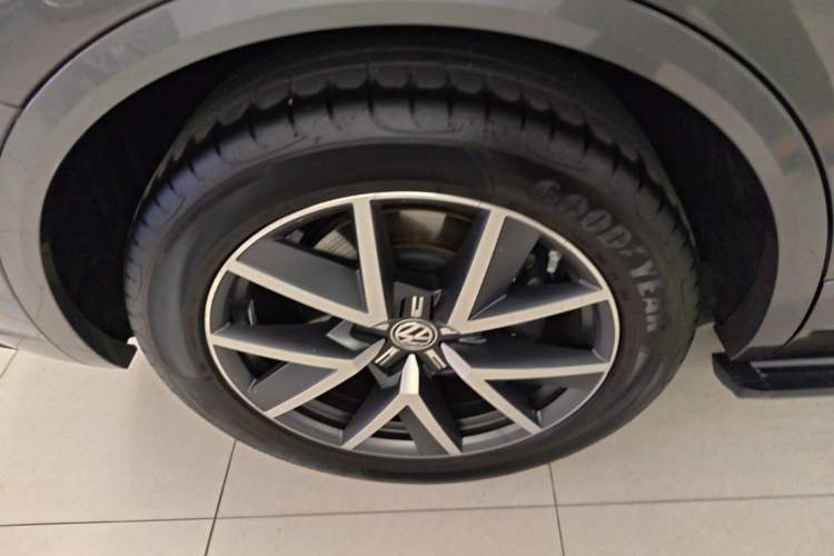 Used Volkswagen Touareg 2020 3.0 TSI Luxury Edition China VI Exterior 5