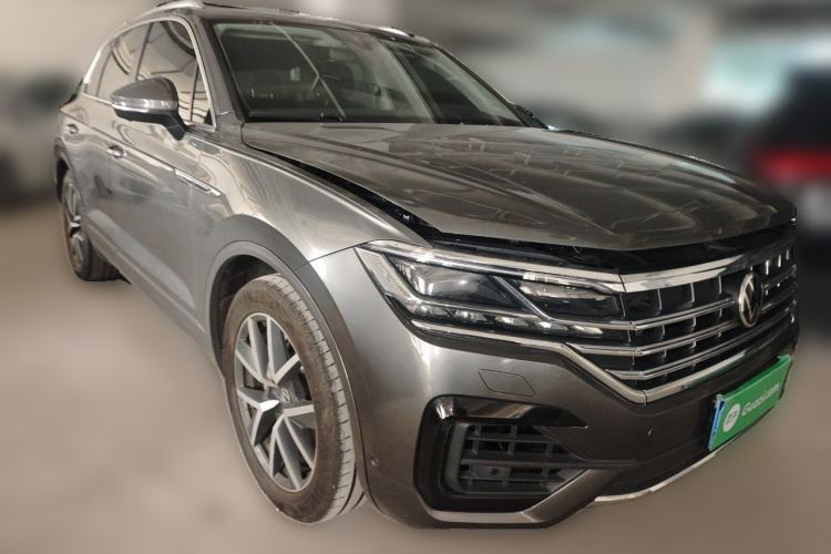 Used Volkswagen Touareg 2020 3.0 TSI Luxury Edition China VI Front Right 45 Deg