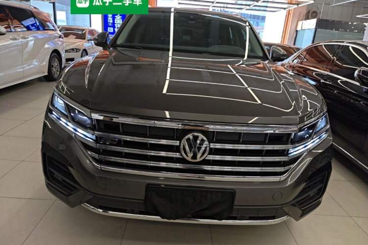Used Volkswagen Touareg 2020 3.0 TSI Luxury Edition China VI Front