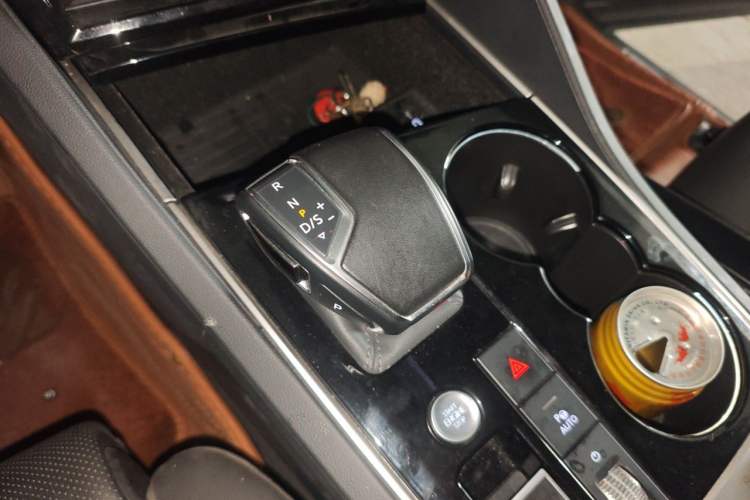Used Volkswagen Touareg 2020 3.0 TSI Luxury Edition China VI Gear Lever
