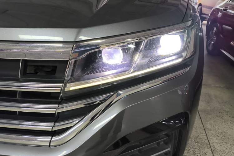 Used Volkswagen Touareg 2020 2.0 TSI RuiShang Edition China VI Standard Left Front Headlight