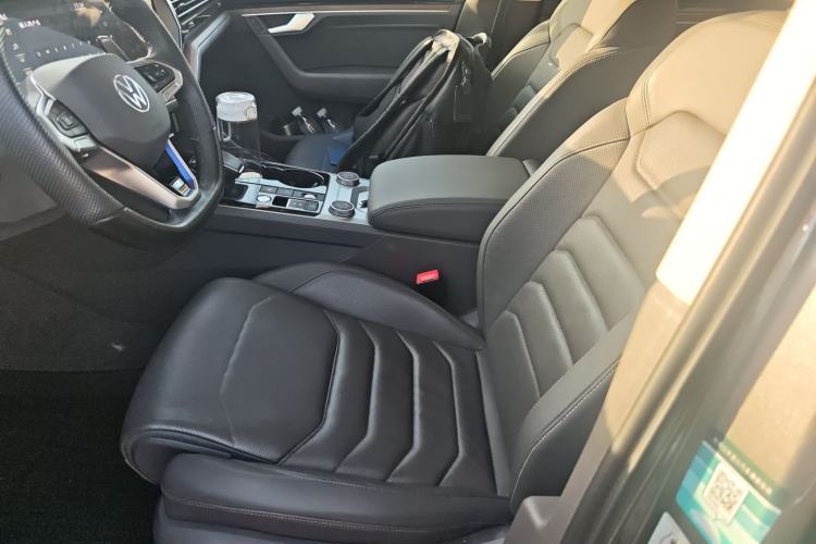 Used Volkswagen Touareg 2020 3.0 TSI Luxury Edition China VI Left Front Seat