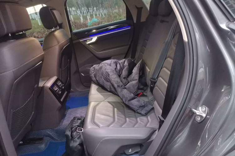 Used Volkswagen Touareg 2020 2.0 TSI RuiShang Edition China VI Standard Left Rear Seat
