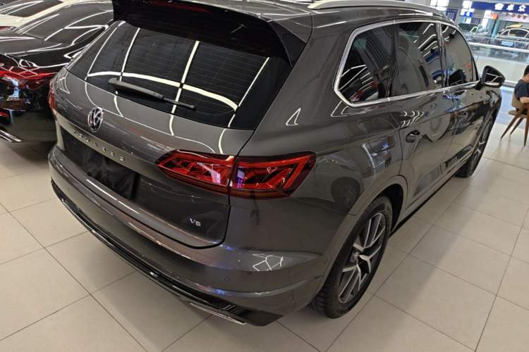 Used Volkswagen Touareg 2020 3.0 TSI Luxury Edition China VI Rear Right 45 Deg