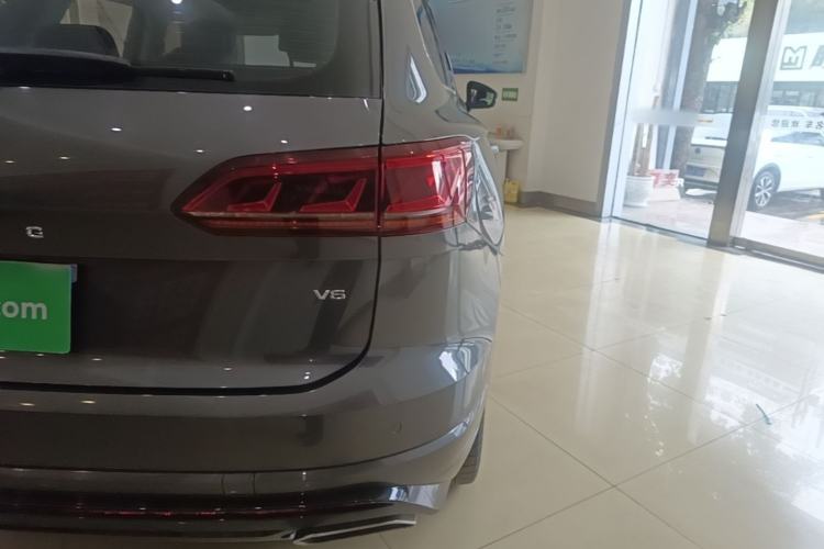 Used Volkswagen Touareg 2020 3.0 TSI Luxury Edition China VI Right Rear Taillight