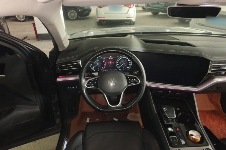 Used Volkswagen Touareg 2020 3.0 TSI Luxury Edition China VI Steering Wheel
