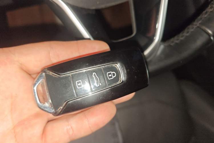 Used Volkswagen Touareg 2020 3.0 TSI Luxury Edition China VI Vehicle Key