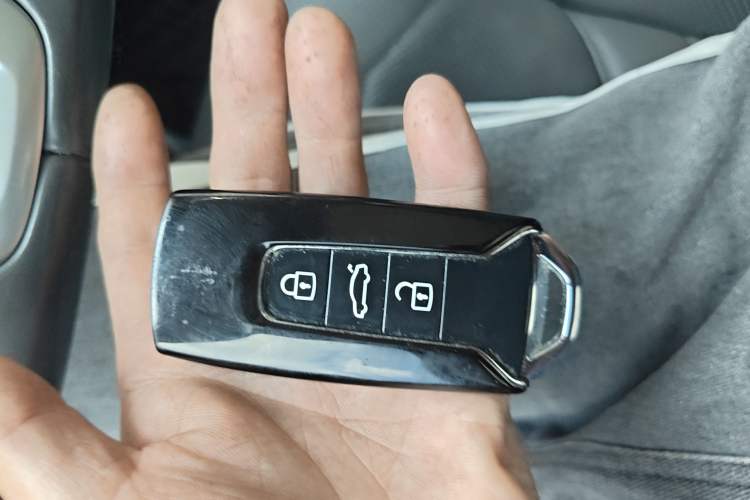 Used Volkswagen Touareg 2020 3.0 TSI Luxury Edition China VI Vehicle Key