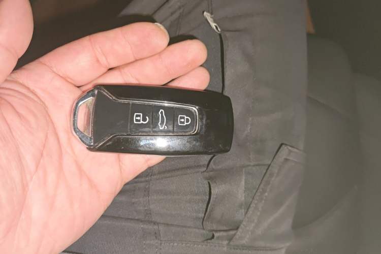 Used Volkswagen Touareg 2020 3.0 TSI Luxury Edition China VI Vehicle Key