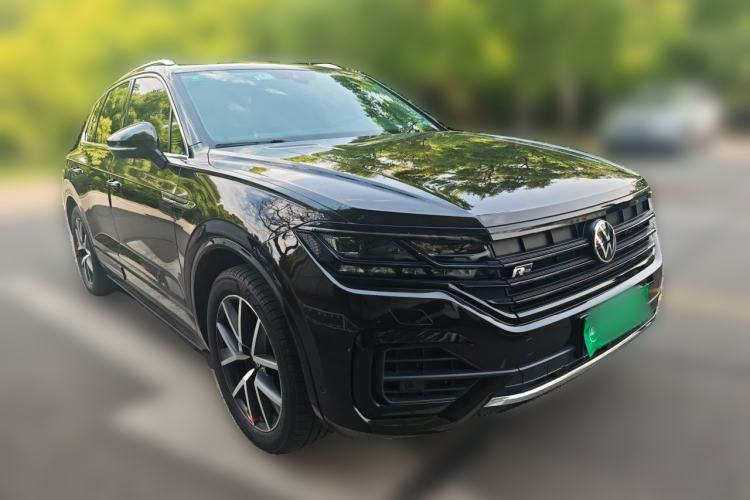Used Volkswagen Touareg 2020 3.0 TSI Luxury Edition China VI Front Right 45 Deg