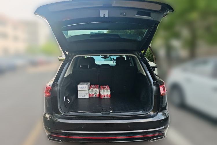 Used Volkswagen Touareg 2020 3.0 TSI Luxury Edition China VI Trunk