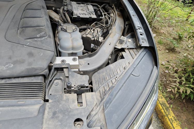 Used Volkswagen Touareg 2020 2.0 TSI RuiShang Edition China VI Standard Engine Bay Left