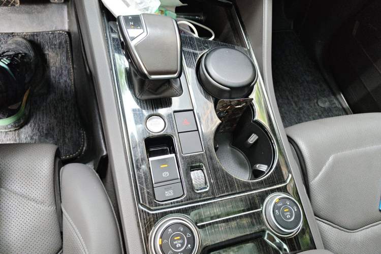 Used Volkswagen Touareg 2020 2.0 TSI RuiShang Edition China VI Standard Gear Lever