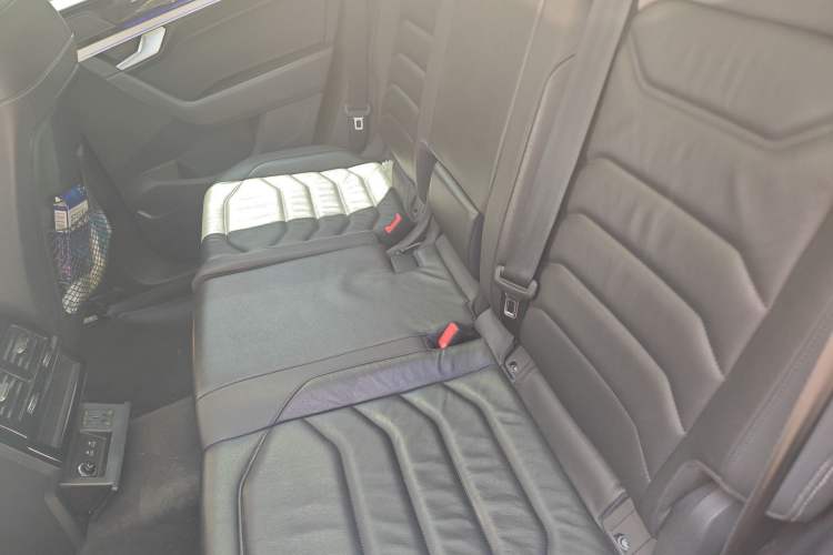 Used Volkswagen Touareg 2020 2.0 TSI RuiShang Edition China VI Standard Left Rear Seat