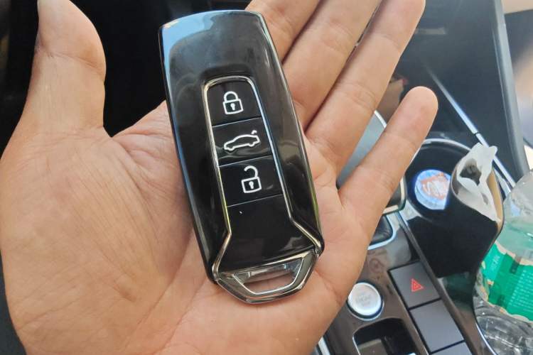 Used Volkswagen Touareg 2020 2.0 TSI RuiShang Edition China VI Standard Vehicle Key