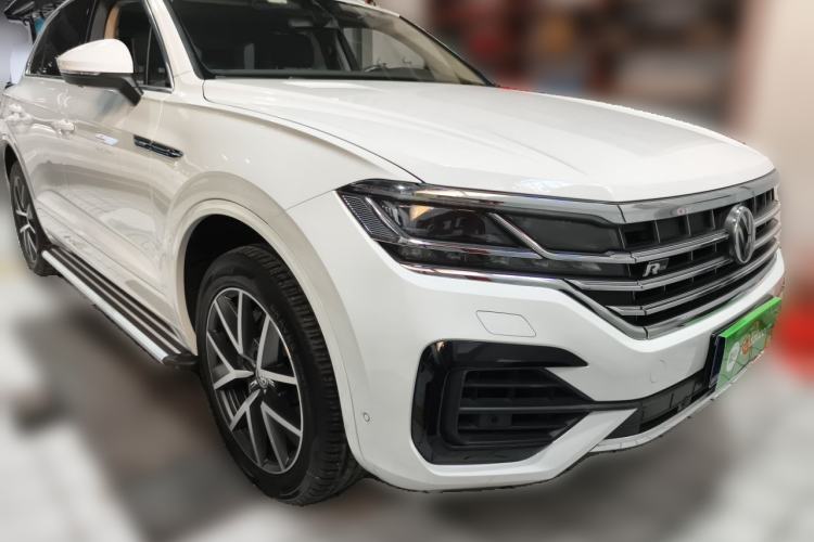 Used Volkswagen Touareg 2020 3.0 TSI Luxury Edition China VI Front Right 45 Deg