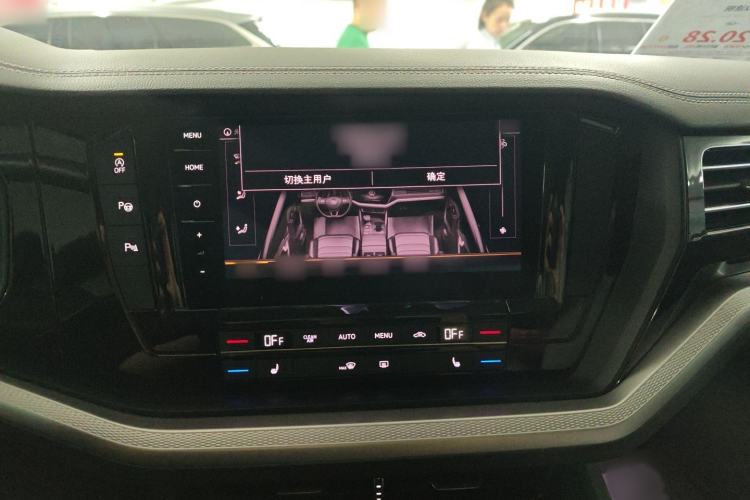Used Volkswagen Touareg 2021 2.0 TSI Flagship Special Edition Audio And AC Panel