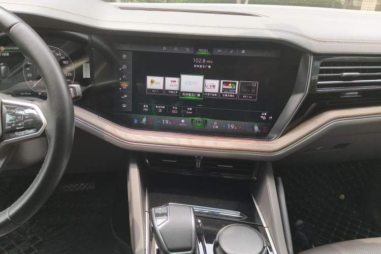 Used Volkswagen Touareg 2021 3.0 TSI Prestige Edition Classic Sport Package Audio And AC Panel
