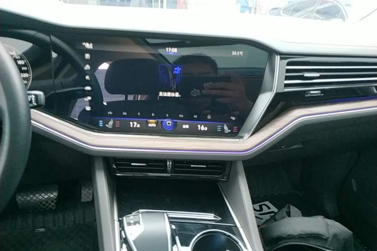 Used Volkswagen Touareg 2021 2.0 TSI RuiShang Edition Audio And AC Panel