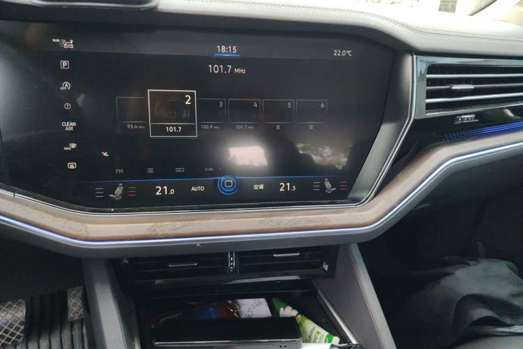 Used Volkswagen Touareg 2021 3.0 TSI Prestige Edition Classic Sport Package Audio And AC Panel