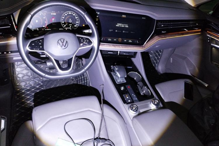 Used Volkswagen Touareg 2021 2.0 TSI RuiShang Edition Center Console