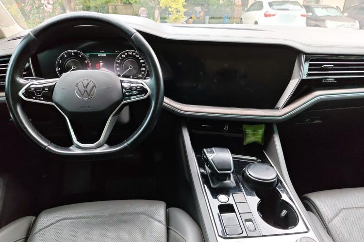 Used Volkswagen Touareg 2021 2.0 TSI RuiShang Edition Center Console