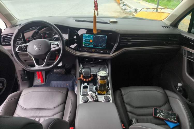 Used Volkswagen Touareg 2021 3.0 TSI Prestige Edition Classic Sport Package Center Console