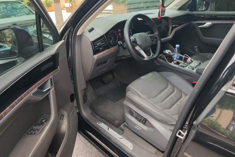 Used Volkswagen Touareg 2021 3.0 TSI Prestige Edition Classic Sport Package Driver Seat