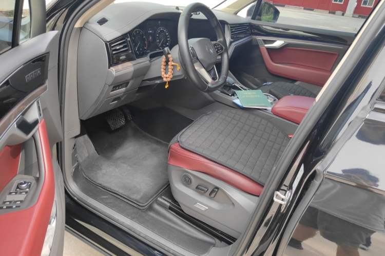 Used Volkswagen Touareg 2021 3.0 TSI Luxury Edition Black Diamond Sport Package Driver Seat