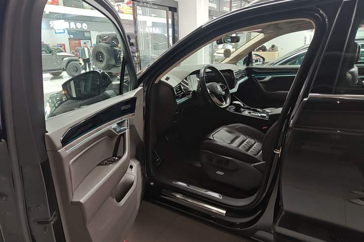 Used Volkswagen Touareg 2021 3.0 TSI Prestige Edition Classic Sport Package Driver Seat
