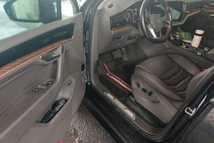 Used Volkswagen Touareg 2021 3.0 TSI Prestige Edition Classic Sport Package Driver Seat