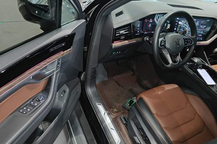 Used Volkswagen Touareg 2021 3.0 TSI Prestige Edition Driver Seat