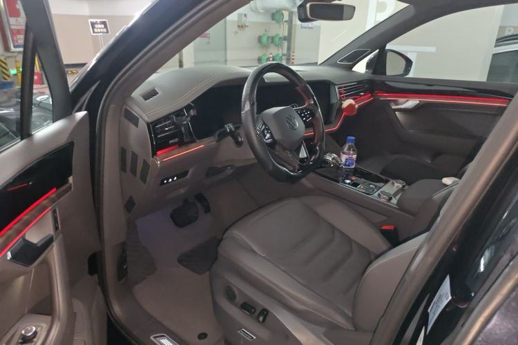 Used Volkswagen Touareg 2021 2.0 TSI Ruiyi Edition Driver Seat