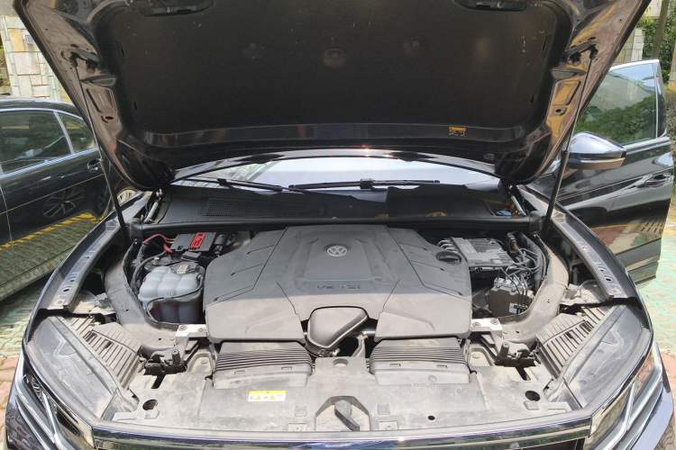 Used Volkswagen Touareg 2021 3.0 TSI Prestige Edition Classic Sport Package Engine Bay